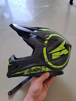 Prilba axo - 5