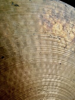 Paiste 2002 black label 22" - 5