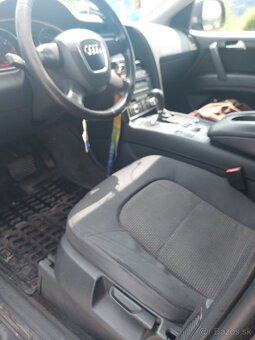Predam Audi Q7 - 5