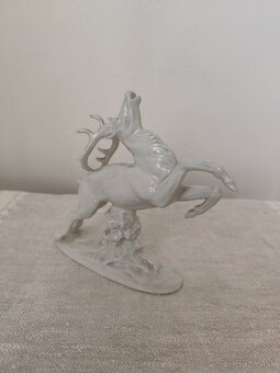 Schaubach jeleň porcelánová soška - 5