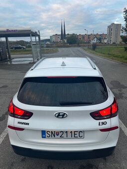 Hyundai i30 CW AUTOMAT 1.6 CRDi 85kw Family SR vozidlo - 5