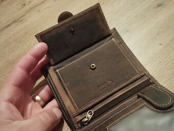 Kožená peňaženka značky always Wild - 5