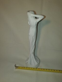 SOŠKA MLADEJ DIEVČINY – STAROŽITNOSŤ - 5