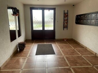 Lukratívny 3,5i byt -balkón a lodžia v centre Brezna -82 m2 - 5