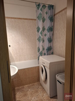 Prenájom 3 -izb. bytu v Petržalke naa Topoľčianskej ul. - 5