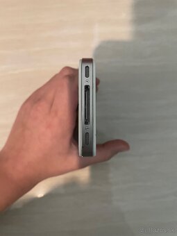 Predám iPhone 4 - 5