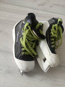 Predám brankárske hokejové korčule Nike Bauer veľ. Eur 36,5 - 5