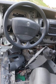 Renault trafic 1.9 dci 74kw Vivaro - 5