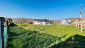 Na predaj stavebný pozemok v obci Skačany 1382 m2 - 5