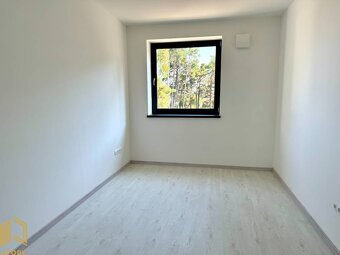 5 - IZB. NOVOSTAVBA "NA KĽÚČ" PRI LESE, BOR. MIKULÁŠ - 5