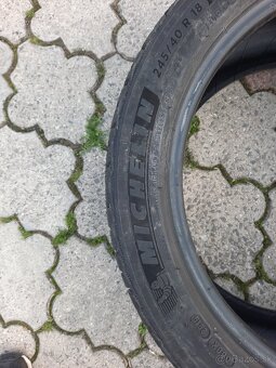 Michelin 245/40 R18 - 5