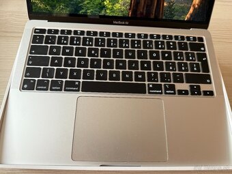 Predám Apple MacBook Air 13” M1 – 8GB RAM / 256GB SSD - 5