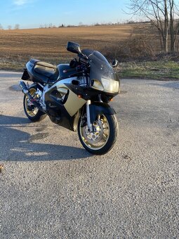 Suzuki gsxr 750 - 5