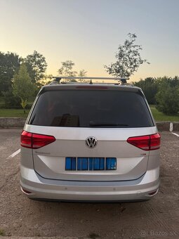 Volkswagen Touran - 5