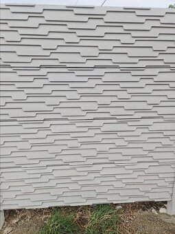 Podhrabová doska, Betónový plot - VÝCHOD POZOR - 5