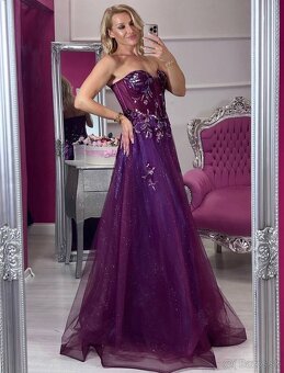 Nádherné fialové spoločenské šaty - 5