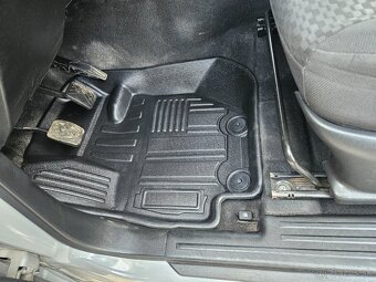 Suzuki Jimny - gumové koberce, vaničky - 5