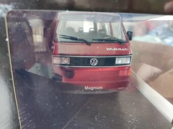 VW Bus T3 Multivan Magnum 1987 1:18 - 5