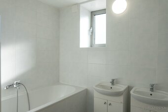 NA PRENÁJOM 3 izbový byt v centre Piešťan - 100m2 - 5