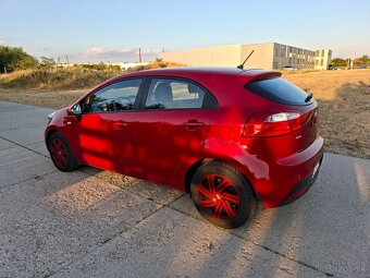 Kia Rio - 5