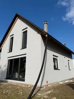 2 - podlažný rodinný dom s neopakovateľným výhľadom na hrad - 5