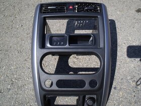 Suzuki Jimny plasty interiéru - 5