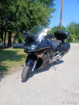 Yamaha FJR 1300 - 5