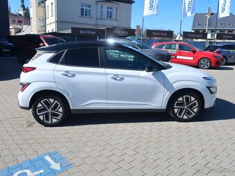 Hyundai Kona Electric POWER 64kWh 150kW CZECH EDITION - 5