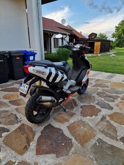 Aprilia sr 50 r - 5