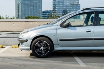 Peugeot 206SW - 5