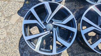 5x112 R19 --- VW GOLF GT Line - 5