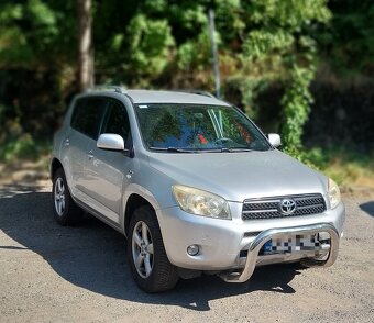 TOYOTA RAV4 - 5
