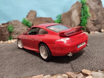 Prodám model 1:18 porsche 911 GT3 996 - 5