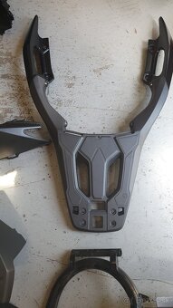 Honda Forza SMART Top Box + nosic original - 5