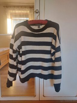 Svetríky XS 6 €/ks - 5