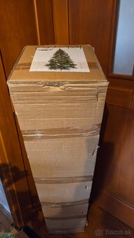 Predam vianocny stromček výška220cm šírka110cm čiastocne 3D - 5