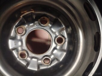 Predám zimné gumy na mazdu - 5