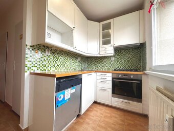 PREDAJ 3 izbový s balkónom, Šafárikova ulica - 5