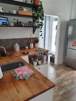 3-izbový rodinný dom v širšom centre mesta Levice –... - 5