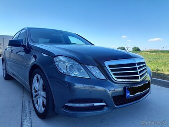 Mercedes E - 5
