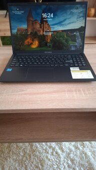 Asus Vivobook - 5