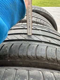Letné pneu 215/50r18 - 5