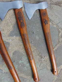predám viking sekeru s motývmi - 5