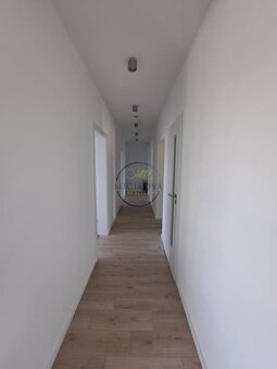 Predáme novostavbu rodinného domu v štádiu ''NA KĽÚČ'', - 5