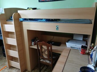 Vyvýšená posteľ so skriňou a stolíkom - 5