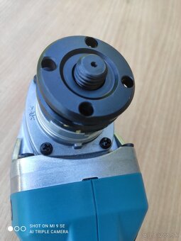 Makita uhlová brúska DGA 452 - 5