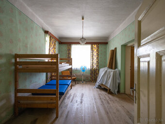 REZERVOVANÝ | 7 izb. rod. dom so 40a záhradou - 5