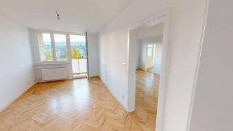 Čerstvo prerobený 3-izbový byt s 2 balkónmi i šatníkom v Tre - 5