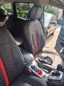 Toyota auris. Potahy. - 5