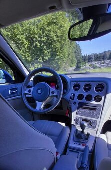 Alfa Romeo 159 1.9jtdM - 5